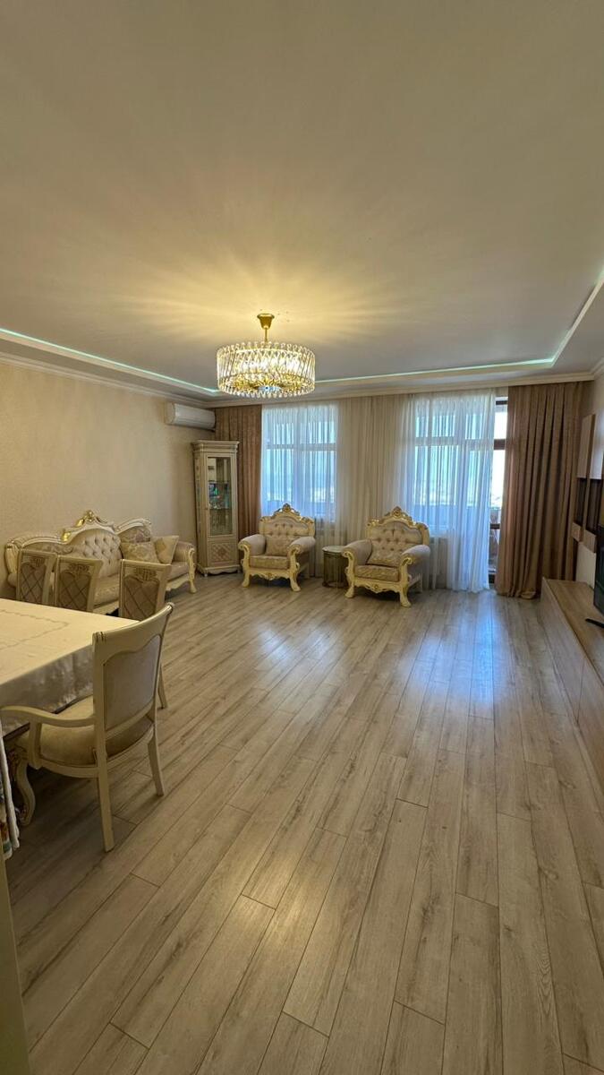 Satılır 3 otaqlı yeni tikili 165 m² — Mənzil, Bakı