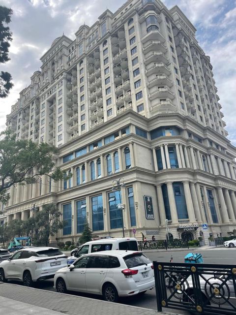 Satılır 2 otaqlı yeni tikili 95 m² — Bakı