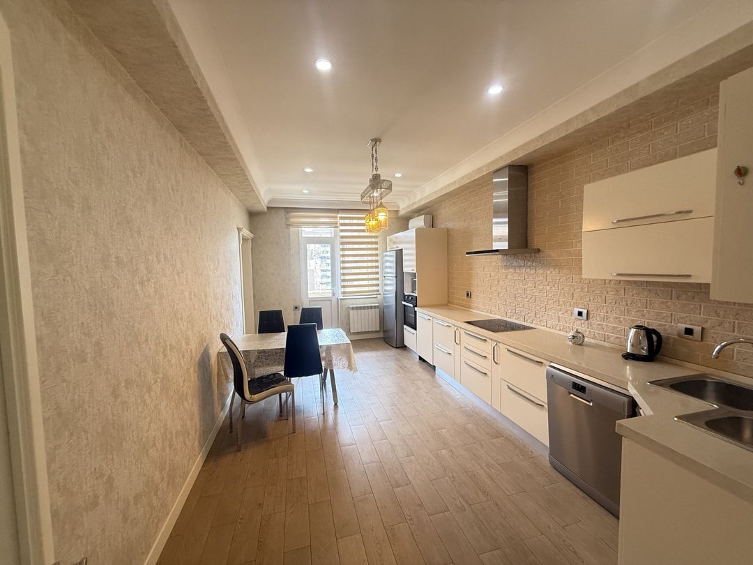 Satılır 3 otaqlı yeni tikili 170 m² — Mənzil, Bakı (5)