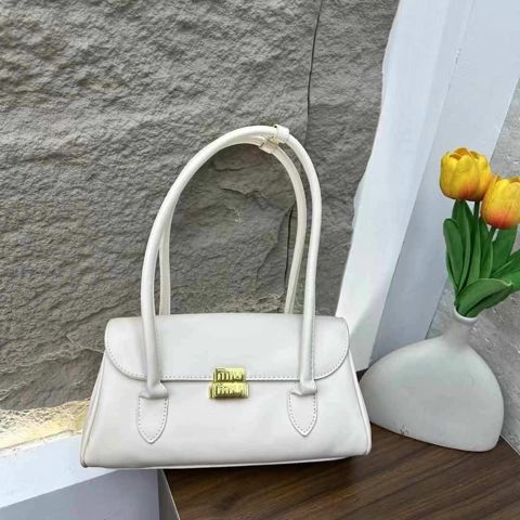 Qadın çantası 044STORE_20010490 ağ, eko dəri, 26x13x9 sm — Bakı