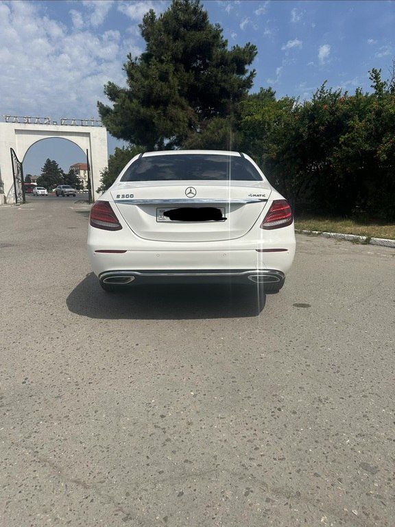 Mercedes E 300, 2.0 L, 2018 il, 170 000 km — Avtomobillər, Bakı (2)