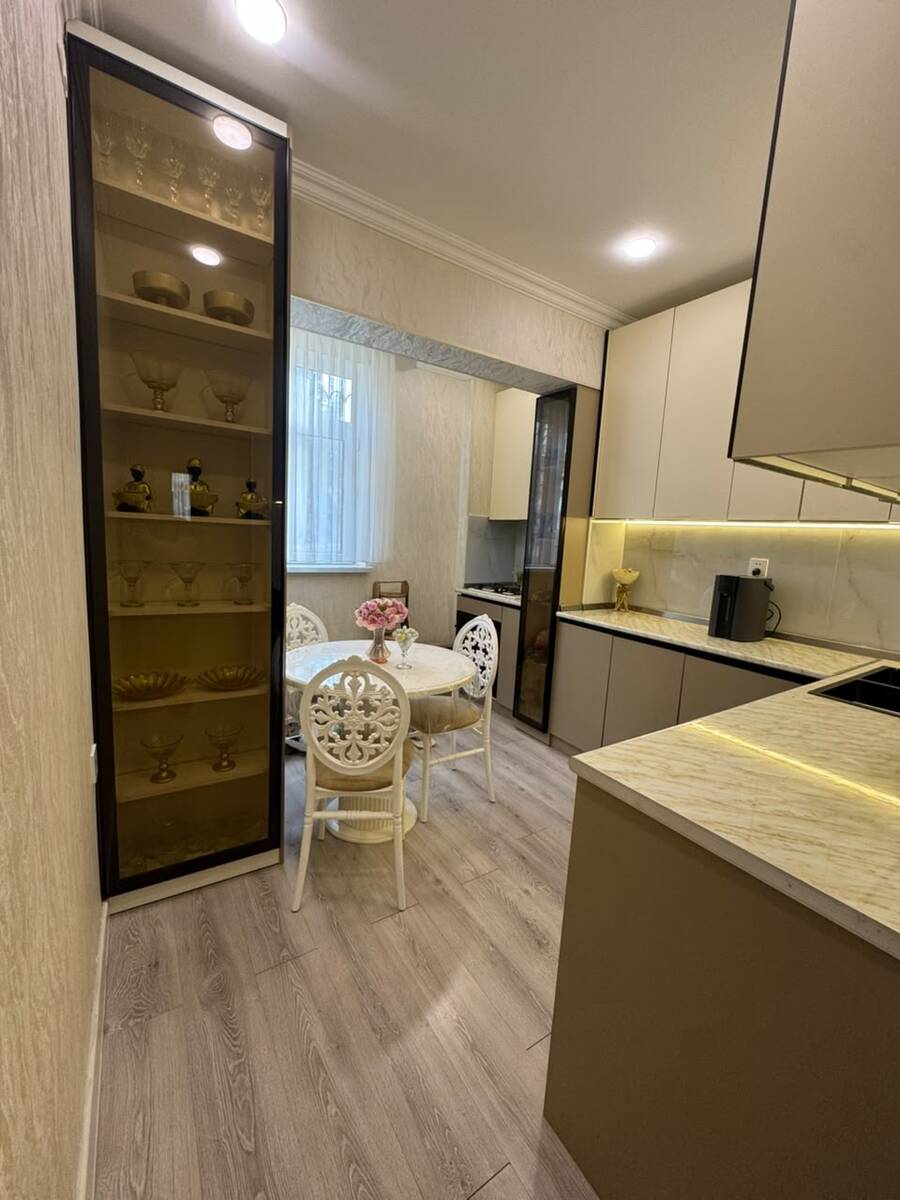 Satılır 4 otaqlı köhnə tikili 100 m² — Mənzil, Bakı (8)