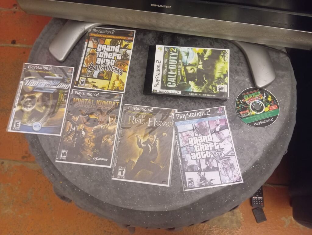 Sony PlayStation 2 Slim (Scph seriyası) Komplekt: - PS2 Slim konsolu — Oyun konsolları, Sumqayıt (5)