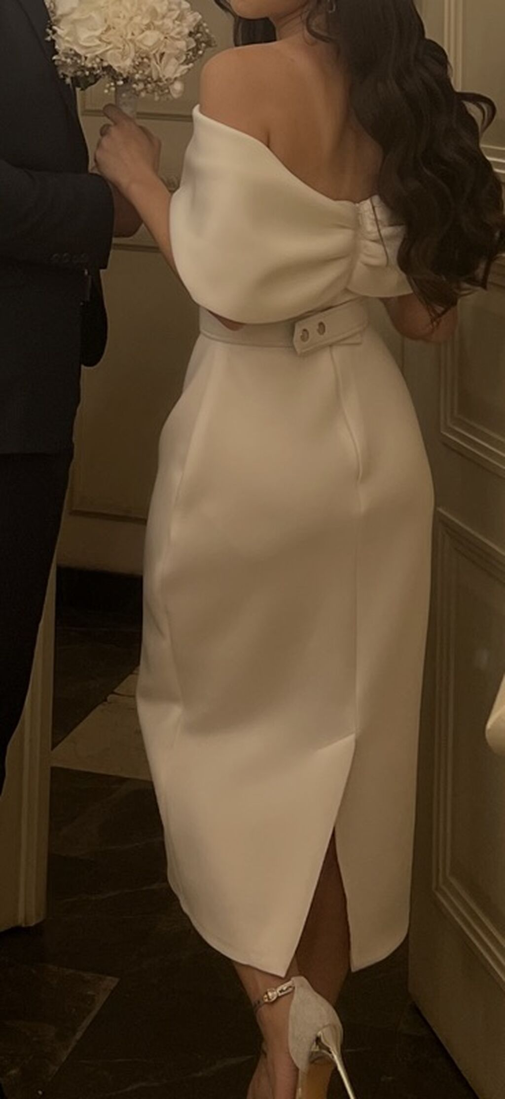 Ağ rəngli zərif midi don - Model: off-shoulder (açıq çiyinli), yuxarı — Axşam paltarları, Masazır (3)