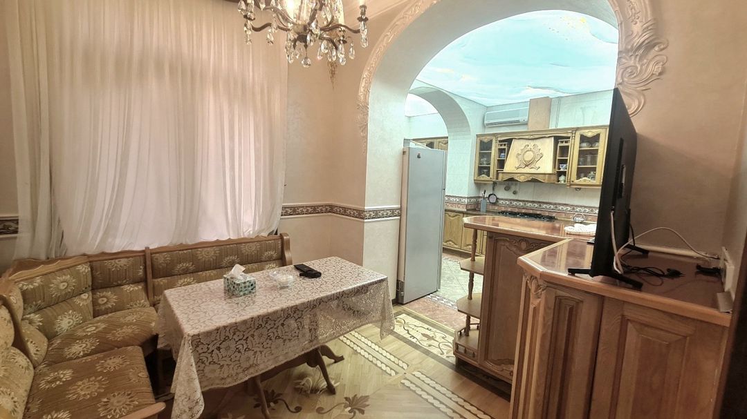 Satılır 6 otaqlı köhnə tikili 220 m² — Mənzil, Bakı (7)