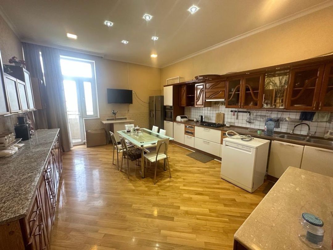 İcarəyə verilir 3 otaqlı yeni tikili 180 m² — Mənzil, Bakı (3)