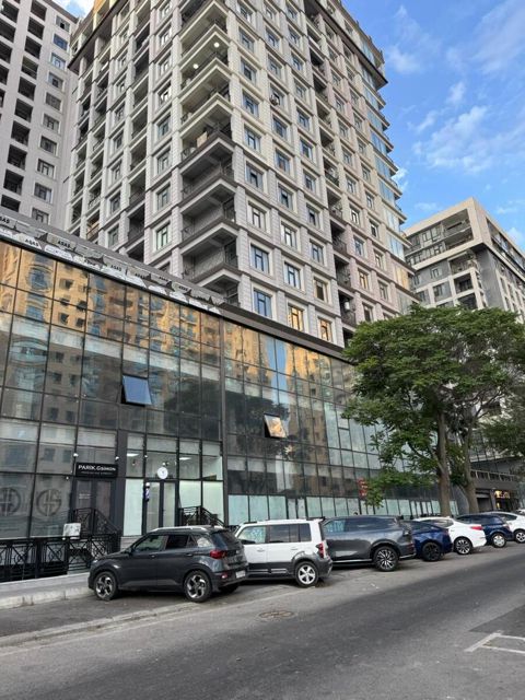 Satılır 4 otaqlı yeni tikili 130 m² — Bakı