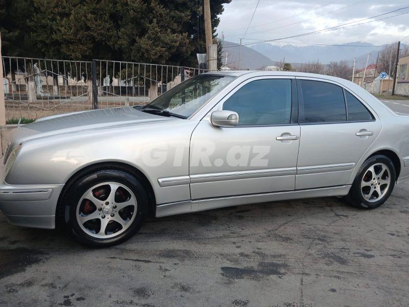 Mercedes E 220 2.2 L, 2000, 450 690 km 99-XE-075 — Avtomobillər, Balakən (7)
