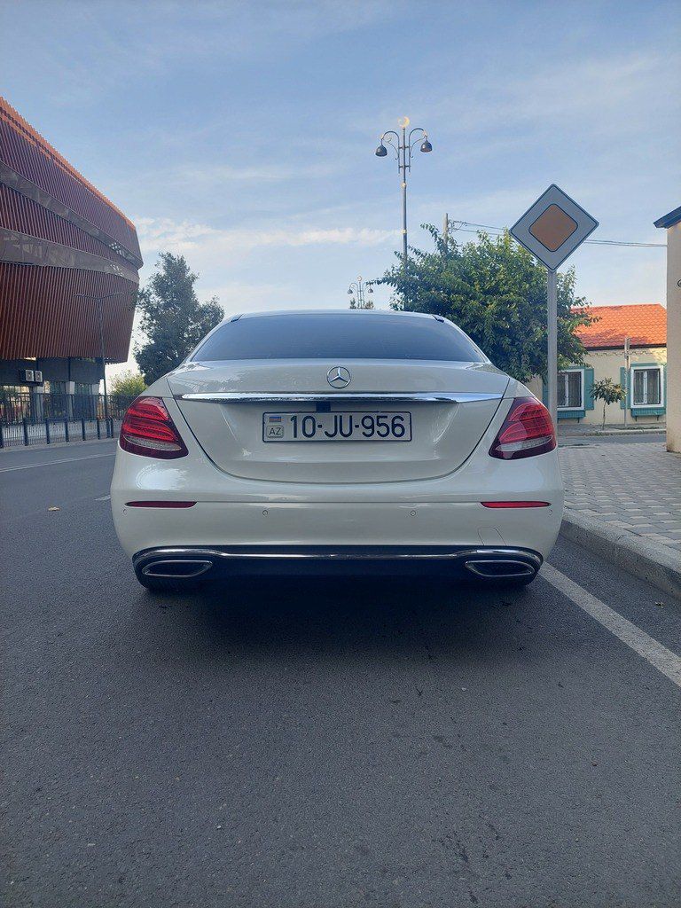 Mercedes E 220 d 4MATIC, 2.0 L, 2018 il, 300 000 km 10-JU-956 — Avtomobillər, Gəncə (7)