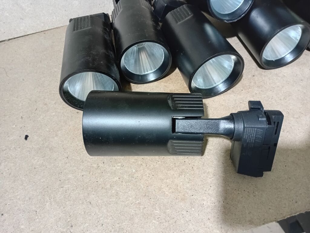 Mağaza relsi üçün LED proyektor işıqları (track light) - Korpus: qara — Proyektor, Digah (3)