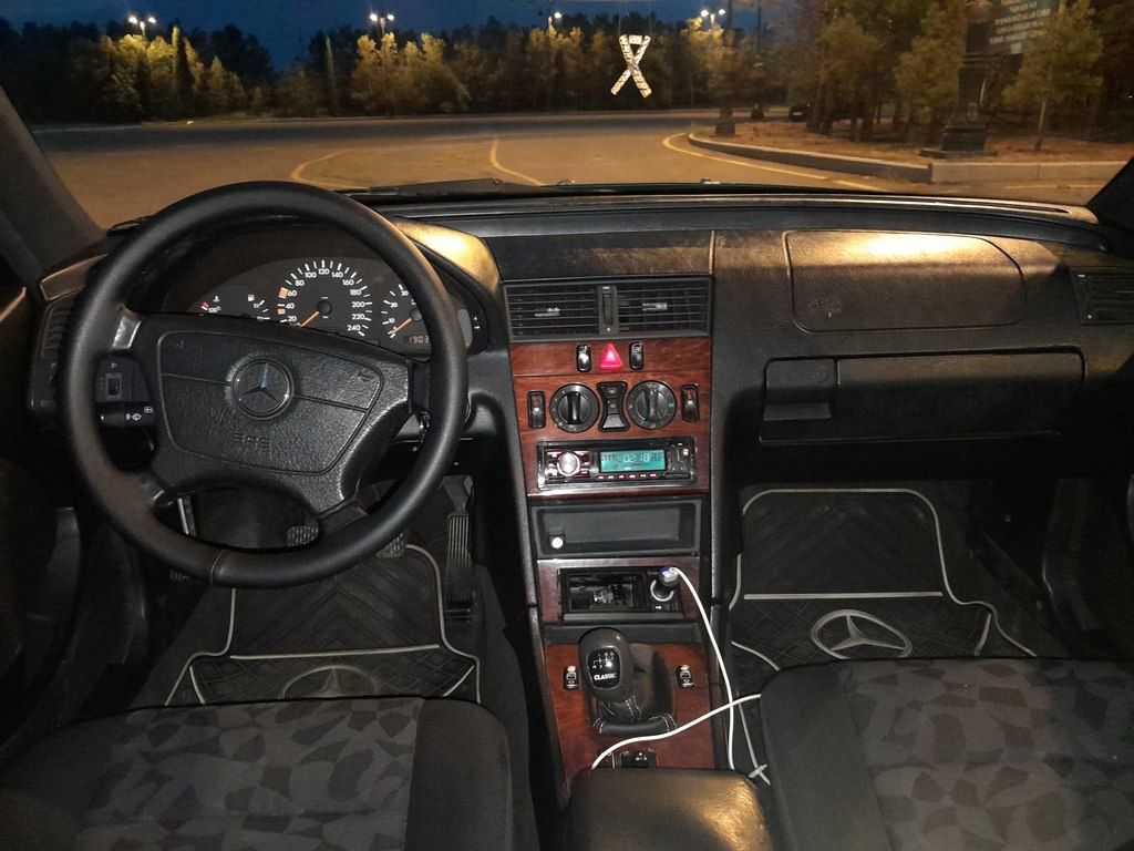Mercedes C 180, 1.8 L, 1998 il, 306 100 km 20-DT-939 — Avtomobillər, Gəncə (6)
