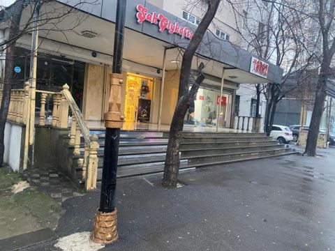 Satılır obyekt 110 m² — Bakı