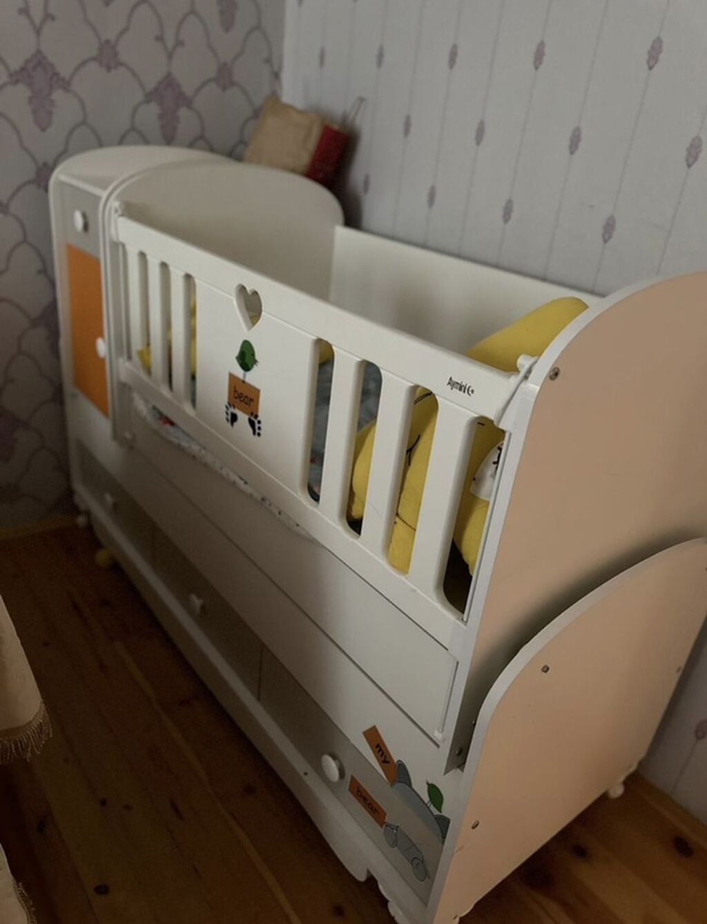 Uşaq otağı üçün komplekt: beşik+ şkaf Beşik: 120 azn Şkaf: 170 azn — Uşaq mebeli dəstləri, Digah (2)