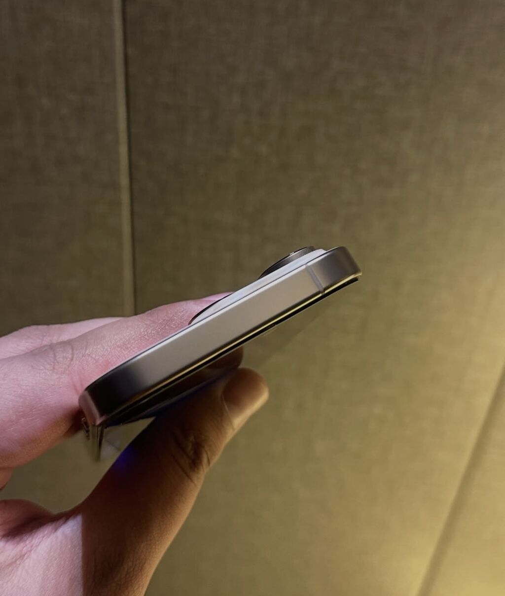 IPhone 16 Pro, 256 GB, White Titanium, Zəmanət, Simsiz şarj, Face ID — Apple iPhone, Bakı (6)