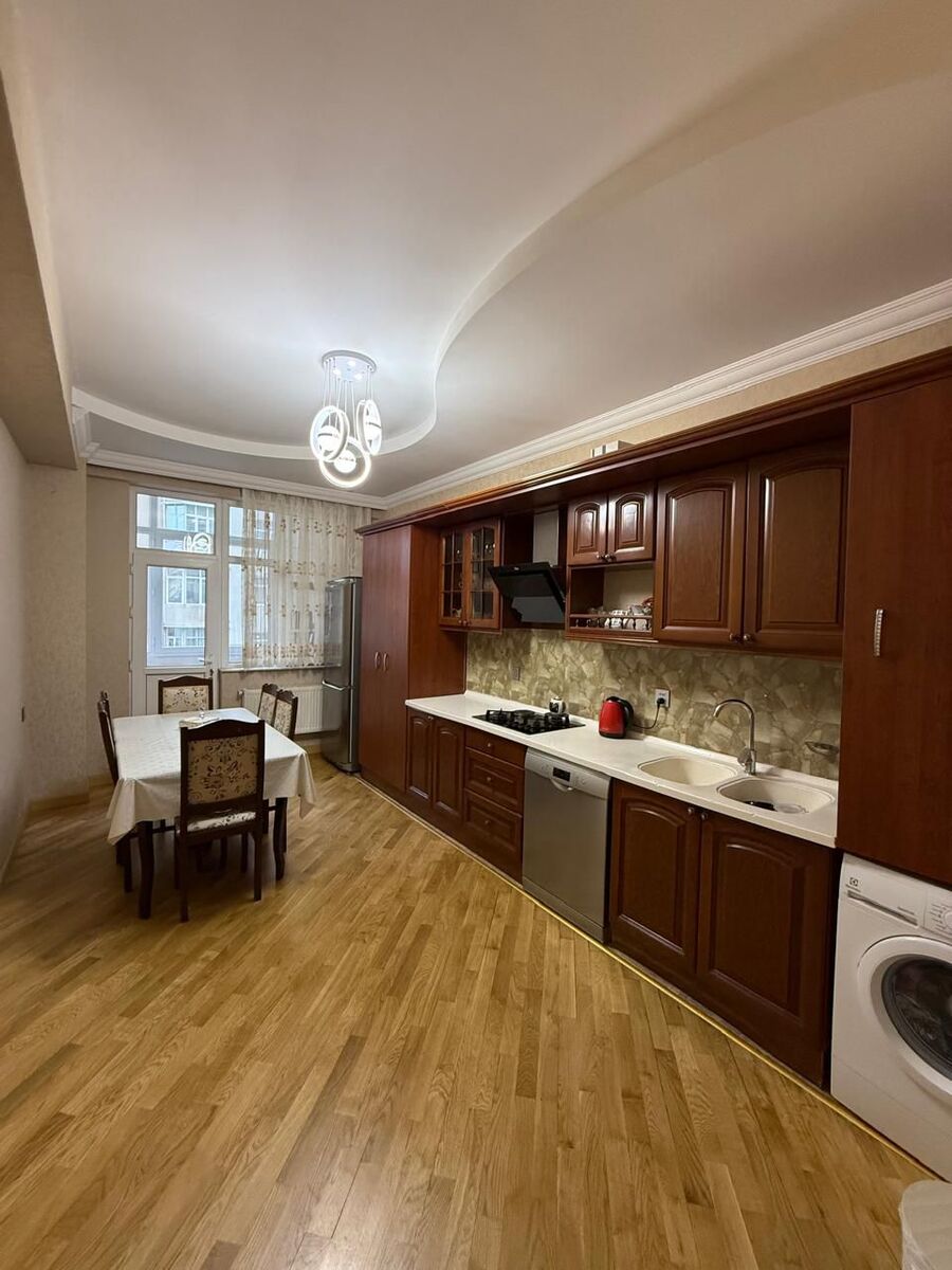 Satılır 3 otaqlı yeni tikili 150 m² — Mənzil, Bakı (7)
