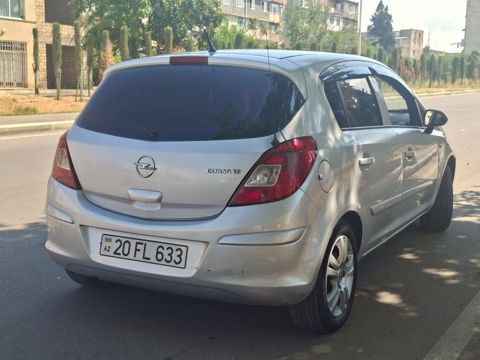 Opel Corsa: 1.2 l Hetçbek — Bakı