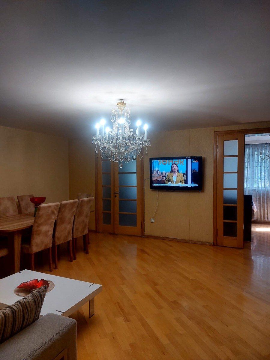 Satılır 4 otaqlı köhnə tikili 115 m² — Mənzil, Bakı (4)
