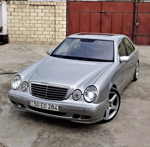 Mercedes E 320, 3.2 L, 2001 il, 270 000 km — Salyan