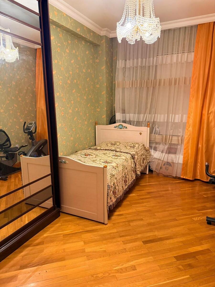 İcarəyə verilir 3 otaqlı yeni tikili 160 m² — Mənzil, Bakı (8)