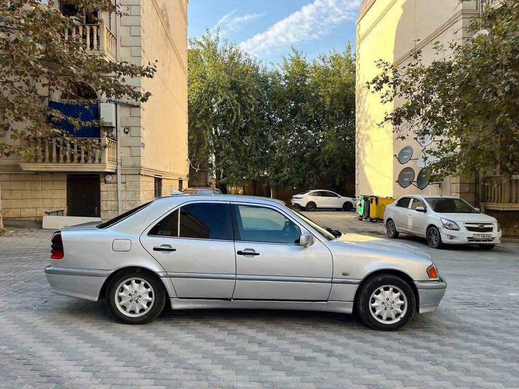 Mercedes C 240, 2.4 L, 1997 il, 400 485 km 10-UH-241 — Avtomobillər, Xırdalan (5)