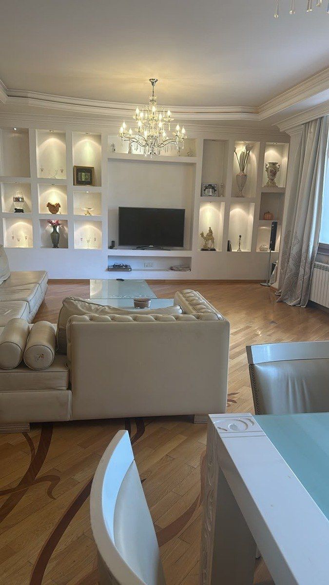İcarəyə verilir 4 otaqlı yeni tikili 196 m² — Mənzil, Bakı