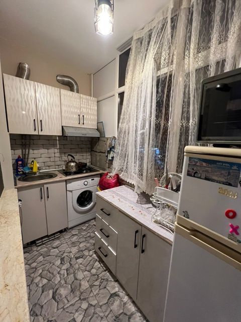 İcarəyə verilir 1 otaqlı köhnə tikili 48 m² — Bakı