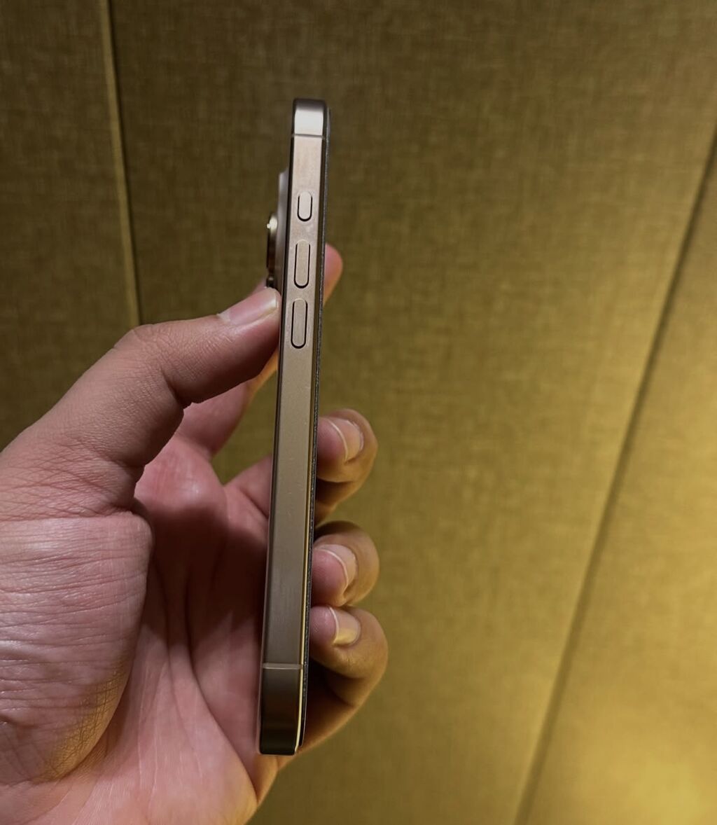 IPhone 16 Pro, 256 GB, White Titanium, Zəmanət, Simsiz şarj, Face ID — Apple iPhone, Bakı (4)