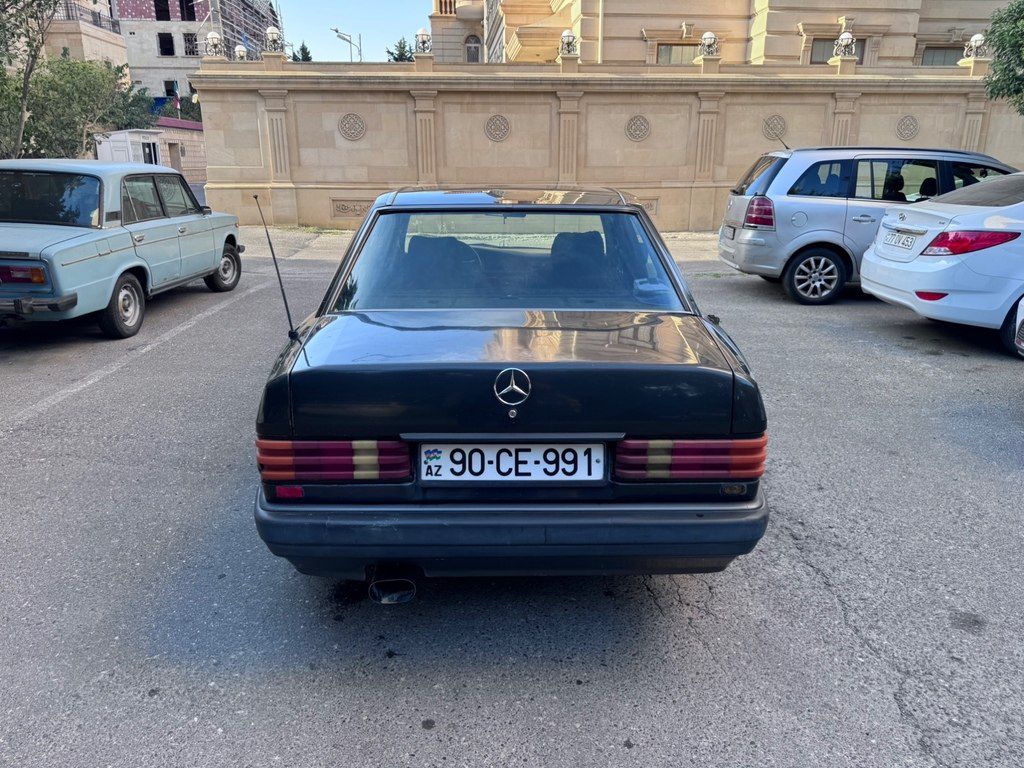 Mercedes 190, 2.0 L, 1991 il, 303 563 km 90-CE-991 — Avtomobillər, Bakı (2)