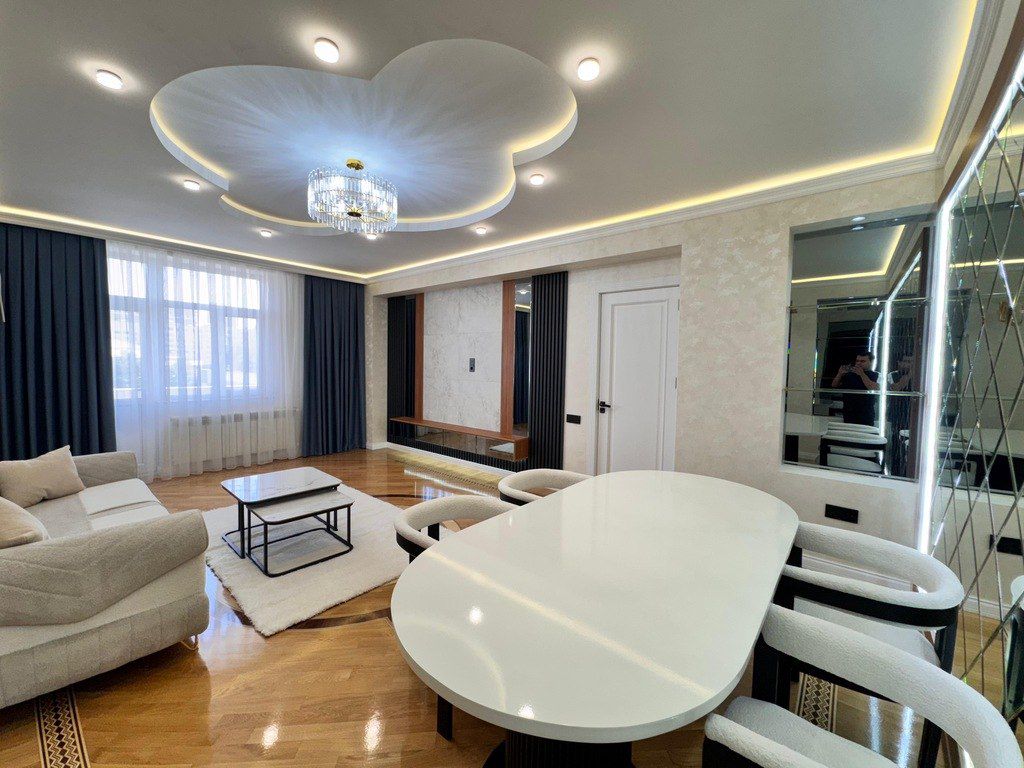 Satılır 2 otaqlı yeni tikili 85 m² — Mənzil, Bakı