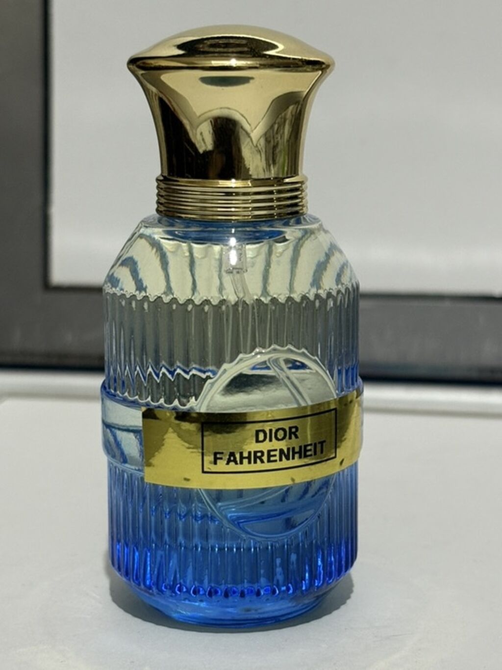 Məhsul: Dior Fahrenheit kişi ətiri (sprey) Təsvir: - Şüşə: Mavi — Ətir, Masazır (7)