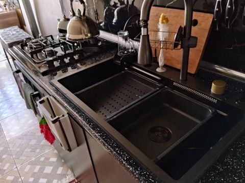 Mətbəx üçün quraşdırılan qaz plitəsi və çoxfunksiyalı mətbəx — Bakı