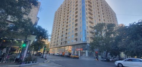 Satılır 3 otaqlı yeni tikili 138 m² — Bakı