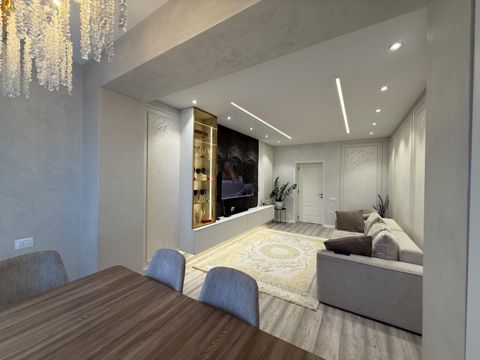 Satılır 4 otaqlı köhnə tikili 85 m² — Bakı