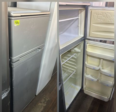 İki qapılı soyuducu (üst kamera – dondurucu, alt kamera – əsas bölmə) — Digah