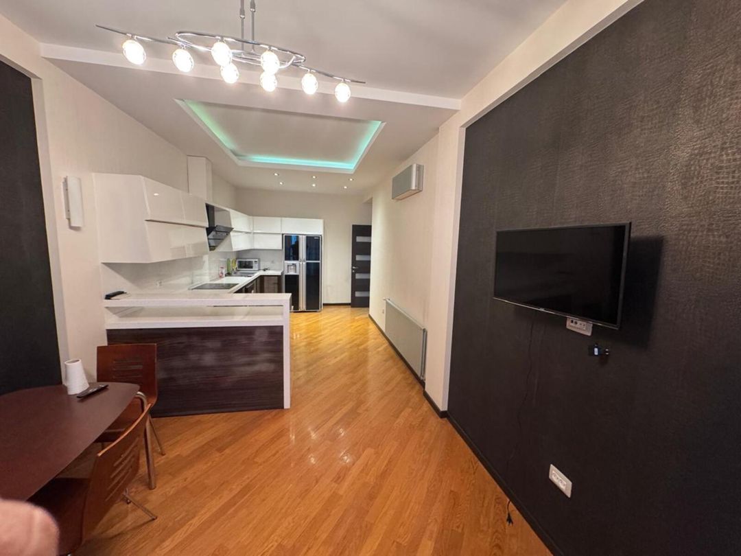 İcarəyə verilir 3 otaqlı yeni tikili 250 m² — Mənzil, Bakı (10)