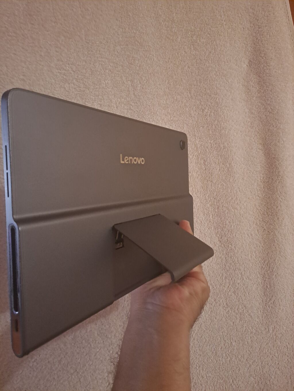 Lenovo planşet – daxili dayaqlı model Xüsusiyyətlər: - Marka/model — Lenovo, Bakı (3)