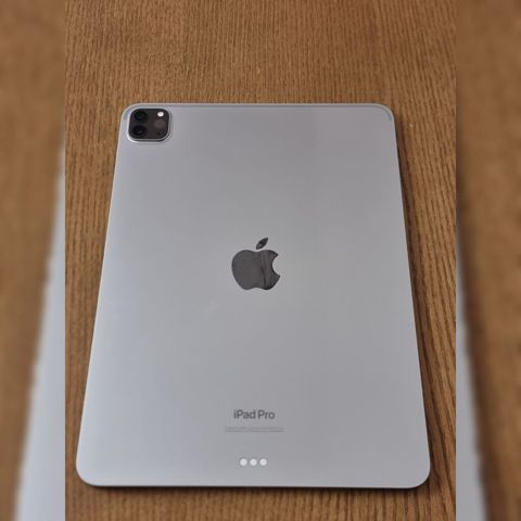 İşlənmiş Apple iPad Pro 11 (2022), 11", 256 GB, Pulsuz çatdırılma — Bakı
