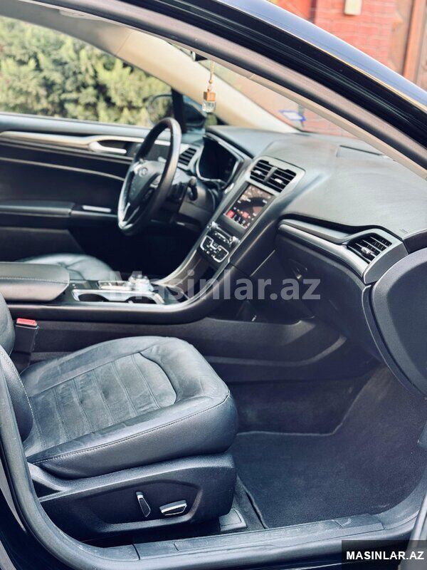 Ford Fusion, 2020 il — Minik avtomobili icarəsi, Bakı (2)