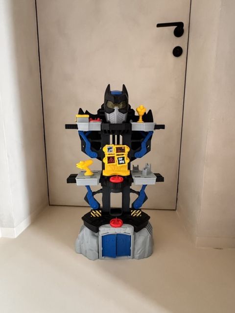 Batman mövzulu oyun mərkəzi/qaraj-playset - Çoxmərtəbəli — Masazır
