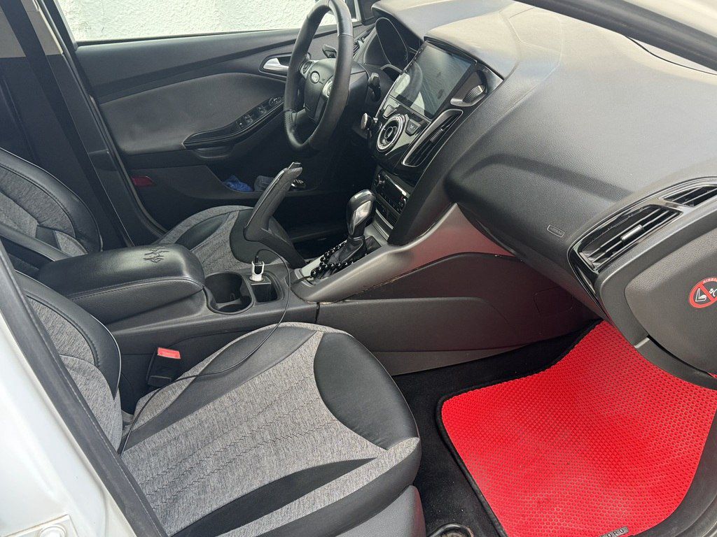 Ford Focus, 1.6 L, 2013 il, 270 000 km 77-NK-856 — Avtomobillər, Bakı (6)