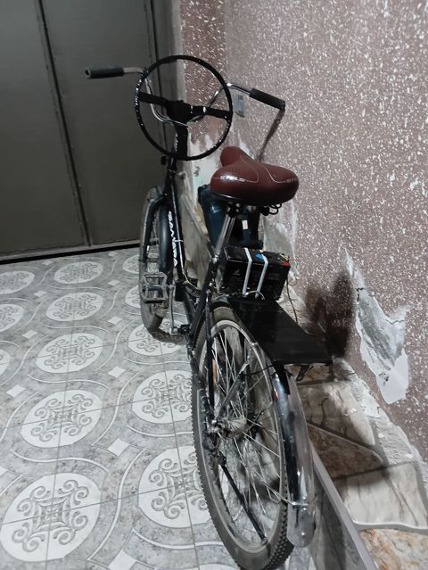 Samara şəhər velosipedi – xüsusi sükanlı, akkumulyatorlu işıqlı — Quba