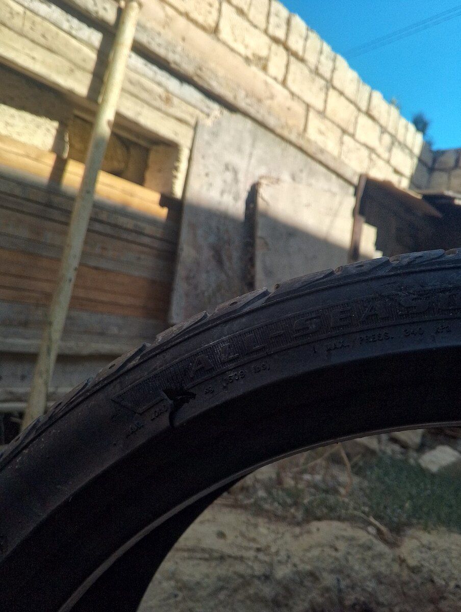 GoodYear, Kelly şinləri 255/35 R20 — Ehtiyat hissələri və aksesuarlar, Bakı (9)