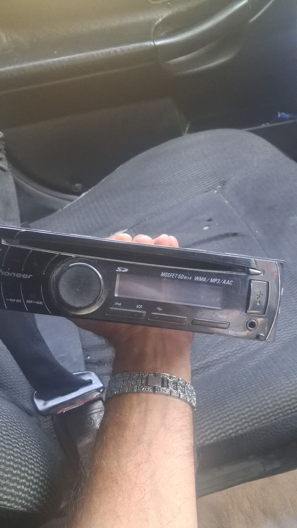 Pioneer DEH-4250SD avtomobil maqnitofonu - 1-DIN ön panel, LCD — Avtomobil akustikası, Sumqayıt