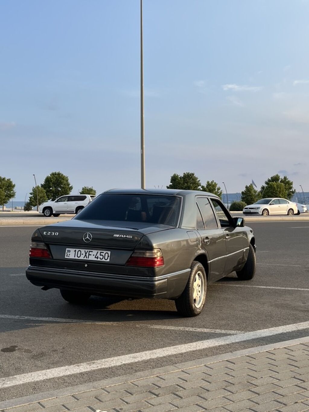 Mercedes-Benz E 230: 2.3 l 1990 il Sedan 10-XF-450 — Avtomobillər, Bakı (2)