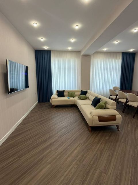 İcarəyə verilir 3 otaqlı yeni tikili 155 m² — Bakı