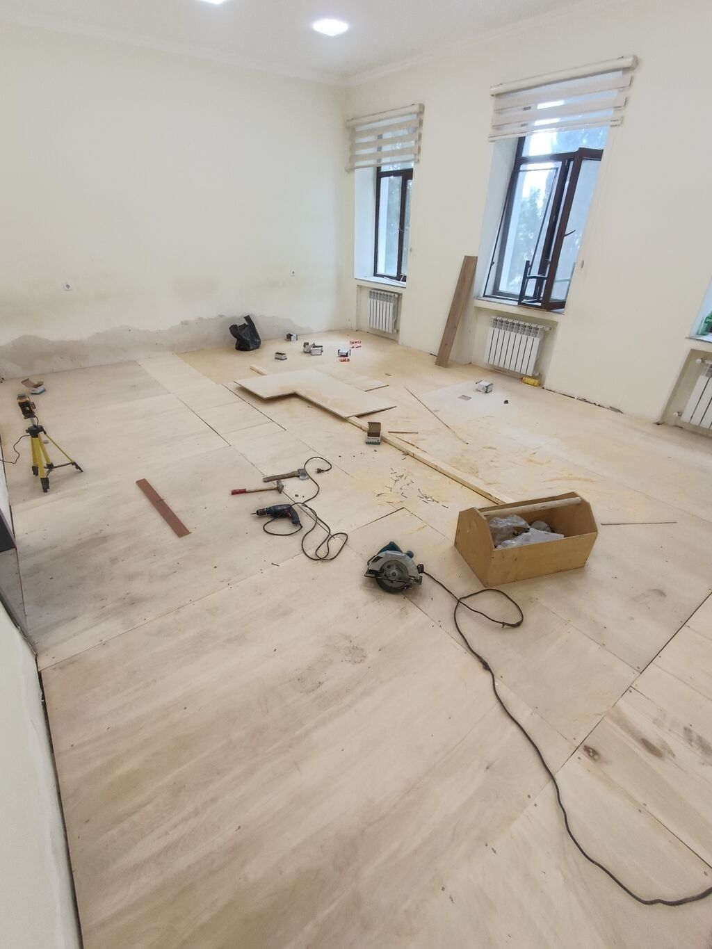 Laminat döşəmə və plintus montajı xidməti - Laminat döşəmələrin — Döşəmə və tavan işləri, Digah (2)