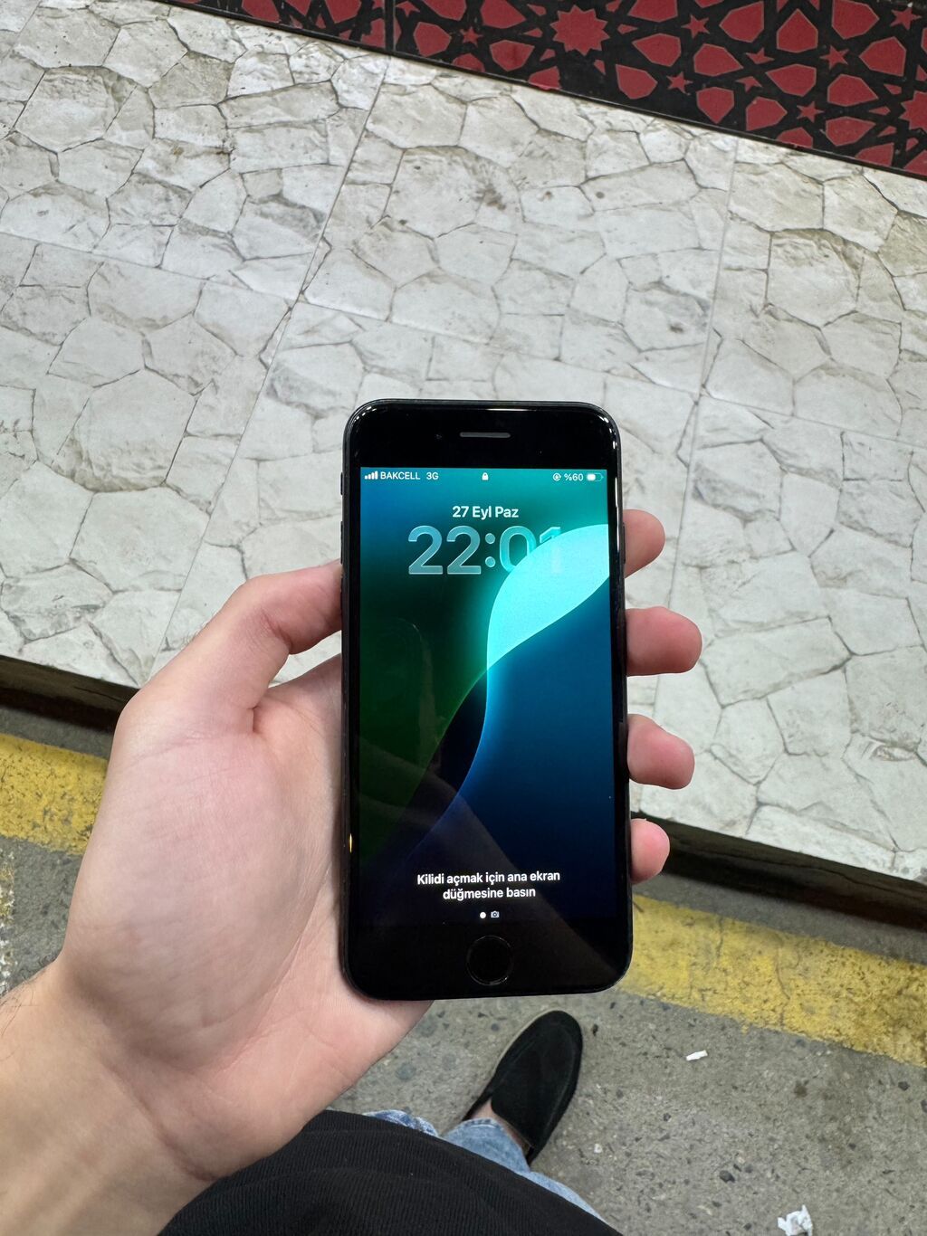 IPhone SE 2020, 64 GB, Qara, Barmaq izi, Simsiz şarj, Sənədlərlə — Apple iPhone, Digah (2)
