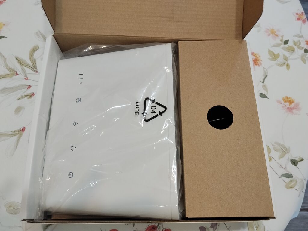 Huawei 4G Router 2 (Model: B311-221) - Mobil internet üçün LTE Cat4 — Şəbəkə və server avadanlığı, Bakı (2)