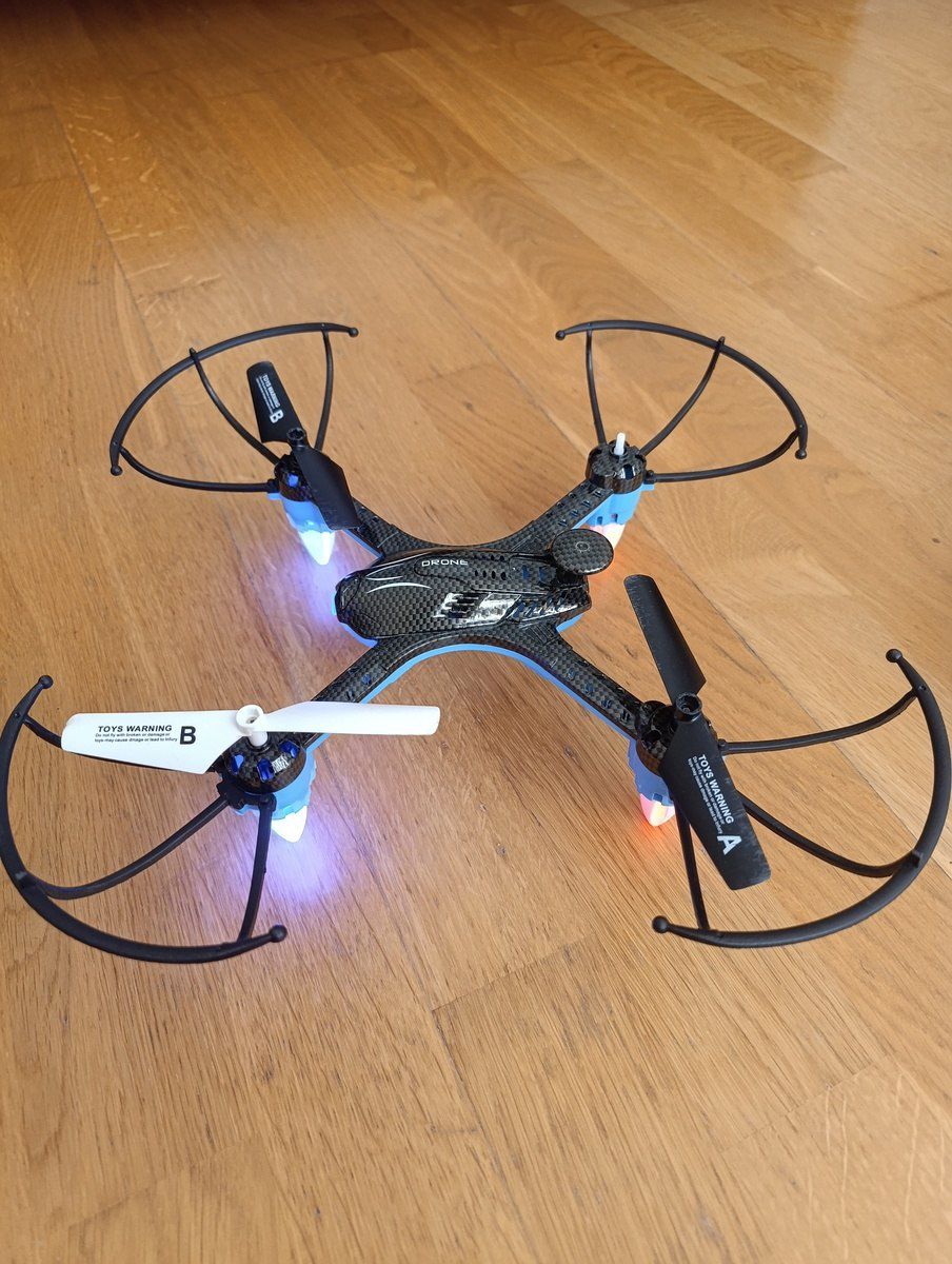 Oyuncaq dron — Oyuncaqlar, Bakı