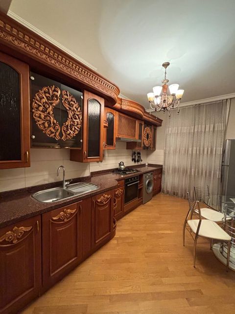 İcarəyə verilir 3 otaqlı yeni tikili 130 m² — Bakı